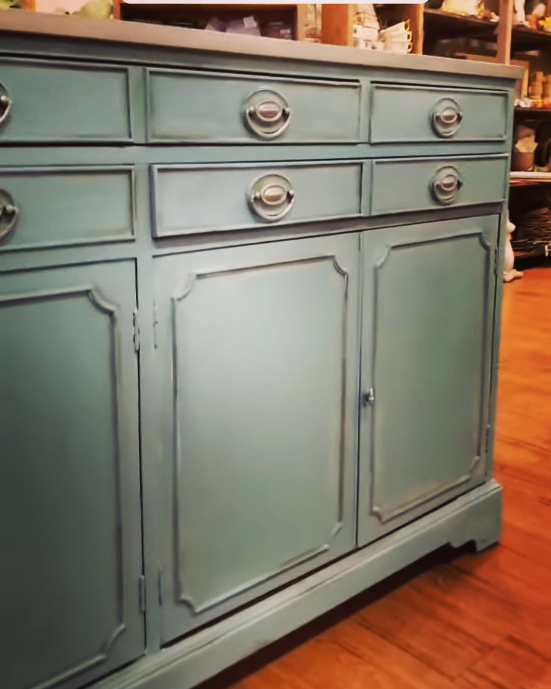 Painting a Buffet with ChalkPaint®️by Annie Sloan