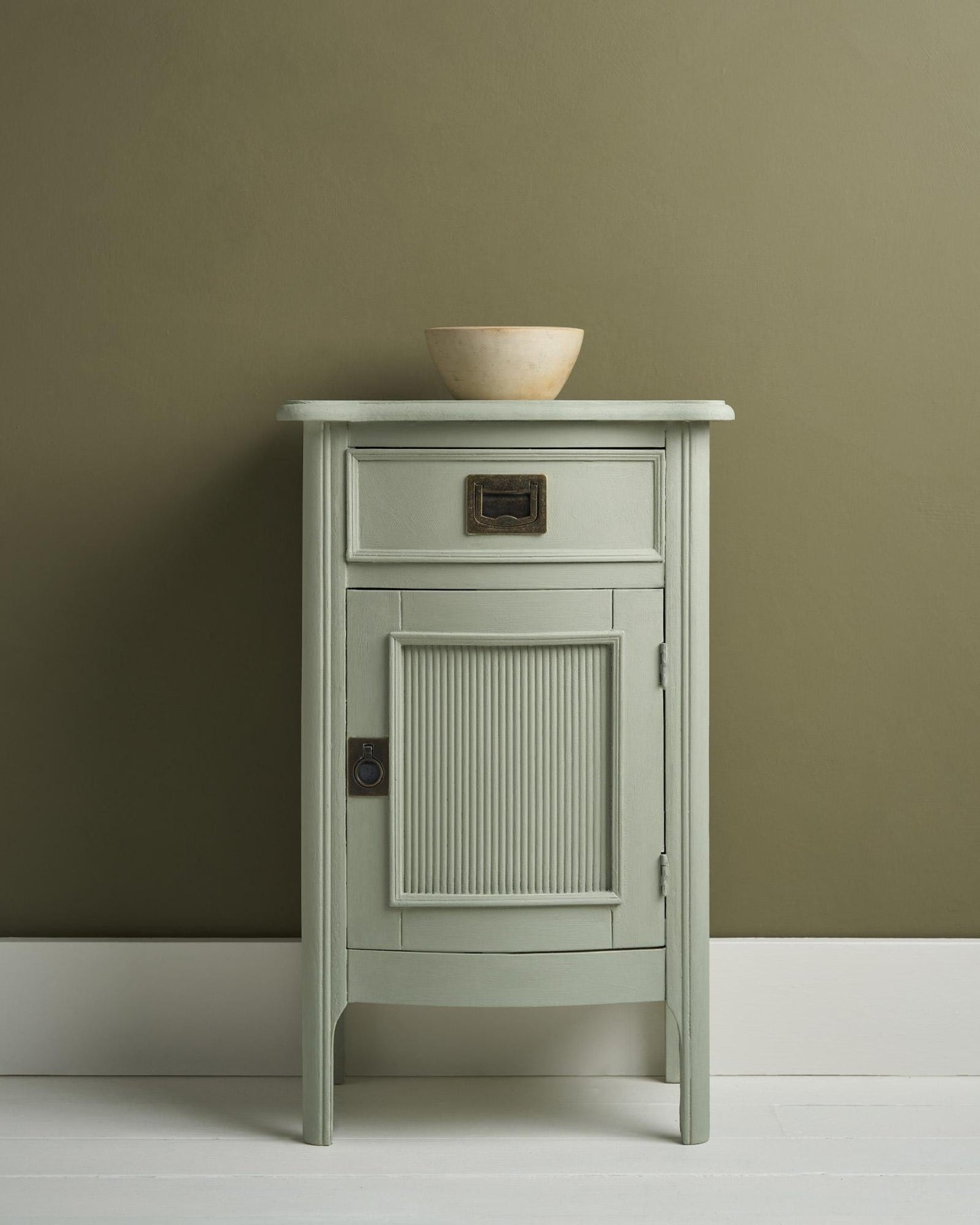 The Owl Box Chalk Paint® by Annie Sloan Coolabah Green