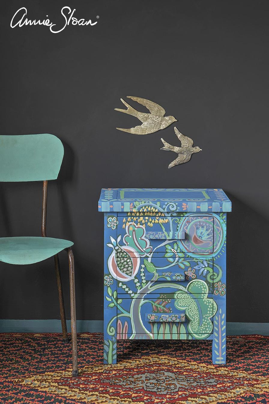 The Owl Box Chalk Paint® by Annie Sloan Giverny