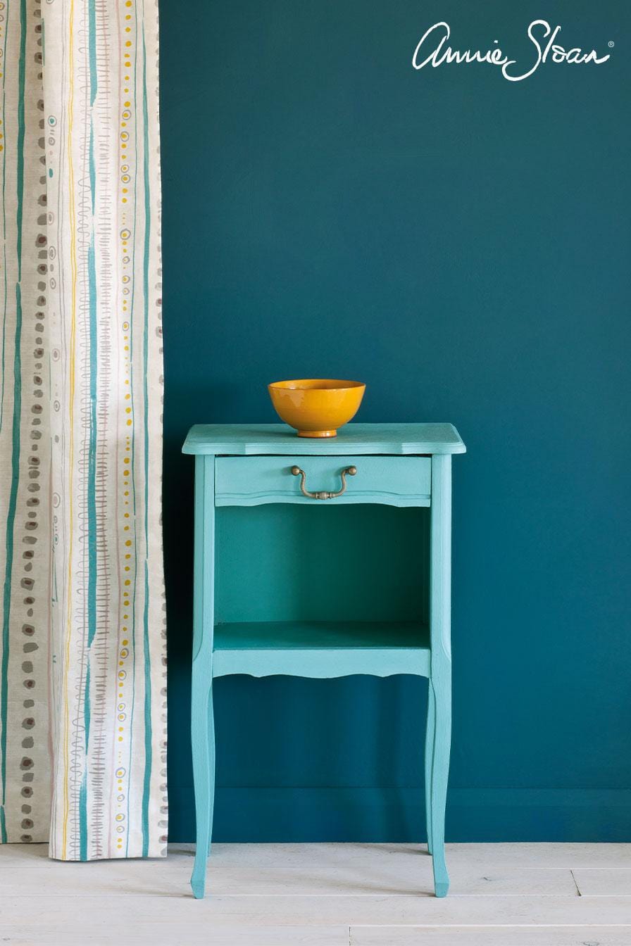 The Owl Box Chalk Paint® by Annie Sloan Provence