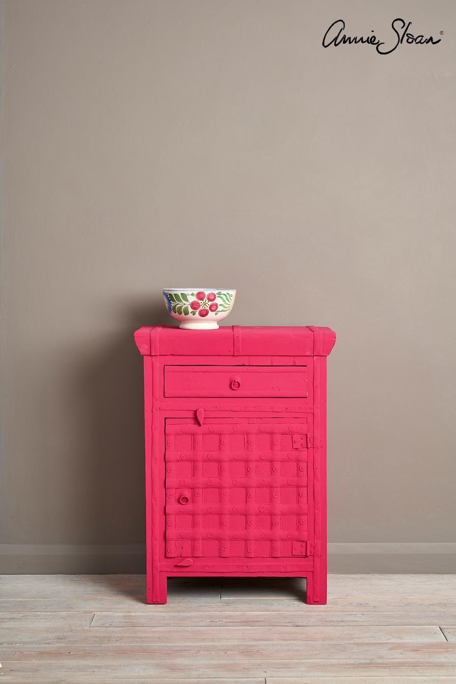The Owl Box Paint Chalk Paint® by Annie Sloan Capri Pink